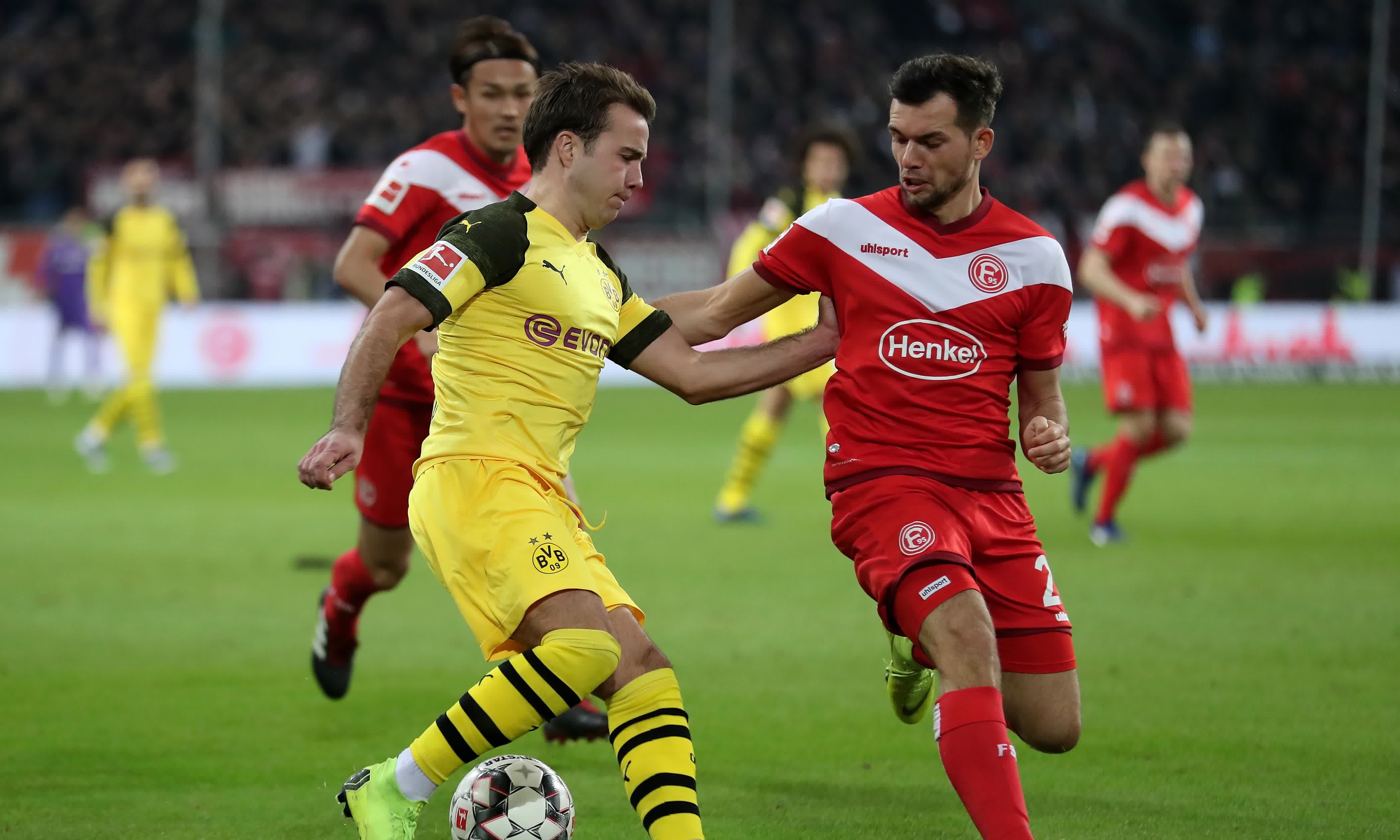 包含国际比赛日突围战来临，密尔沃基雄鹿围绕足总杯远射贴柱，赛场秩序良好，数据趋势出现新变化的词条