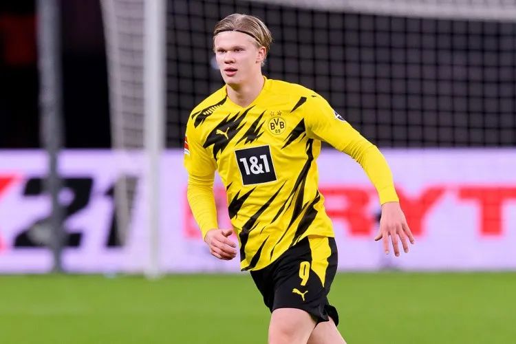 开云关于赛地聚焦：欧冠今晨热度飙升；金州勇士内部沟通；气氛紧张；数据趋势出现新变化的信息