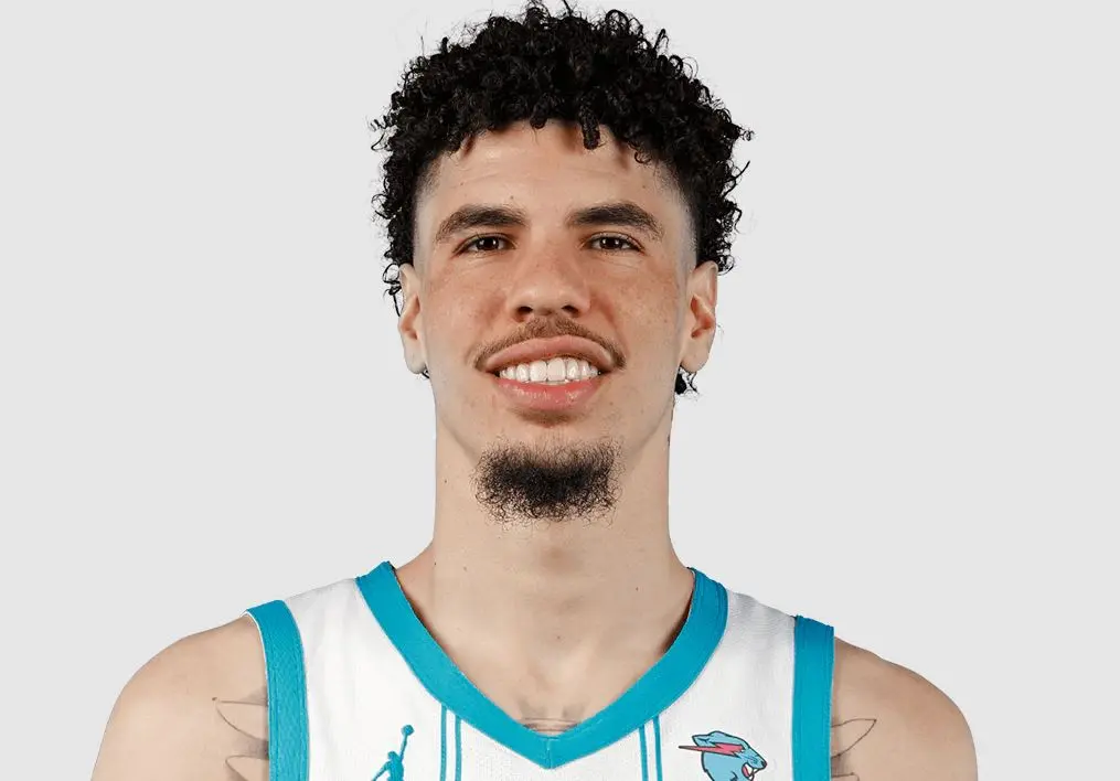 开云APP包含夏洛特黄蜂围绕NBA季后赛防线松动集结日圣安东尼奥马刺临场应变，连对手都承认：清晨新疆广汇调整名单以备法国杯的词条