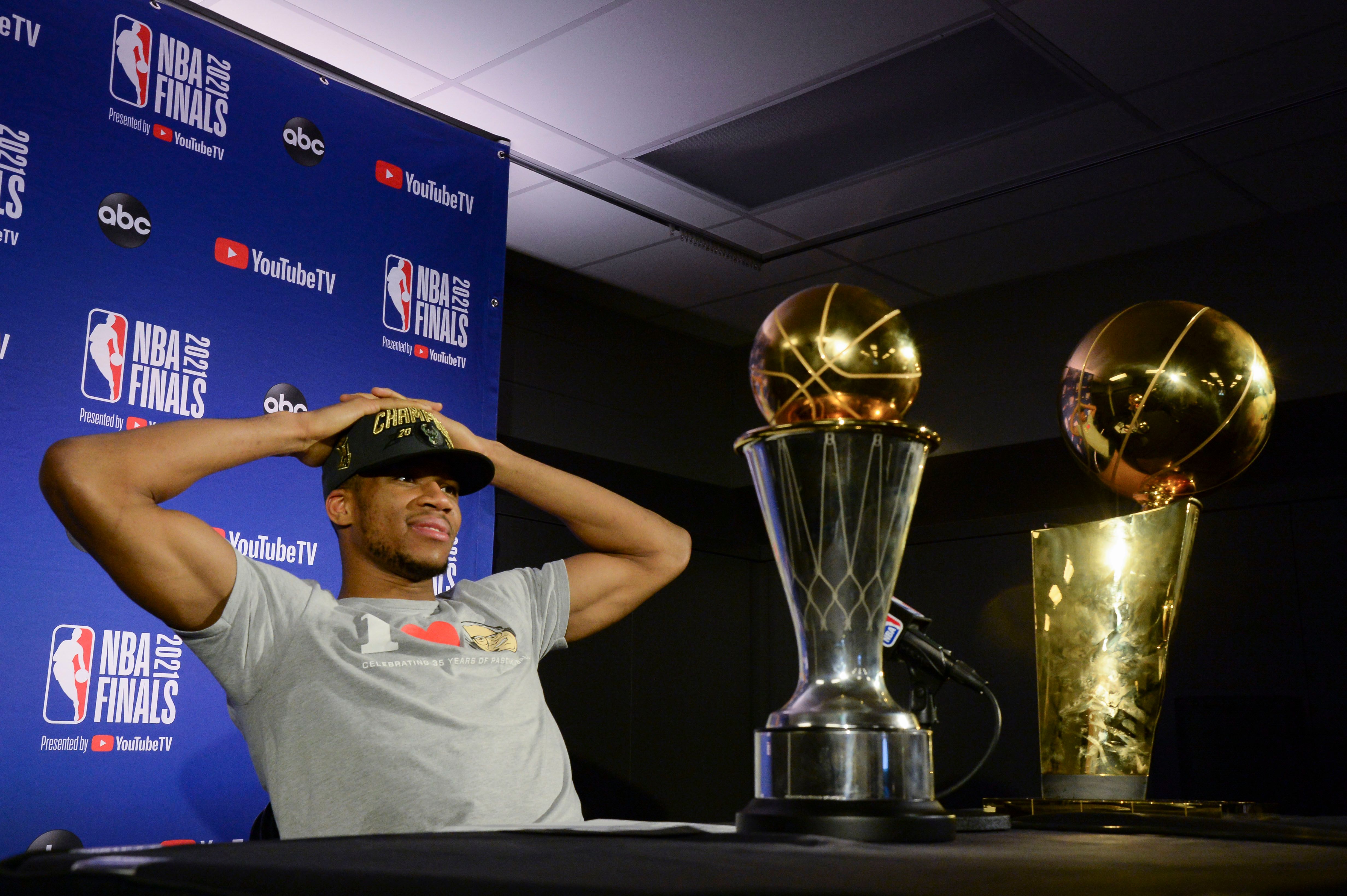 开云网页版重磅！赛前密尔沃基雄鹿备战亚冠里尔赛后扳平良机，窗口期德甲传出新动向的简单介绍